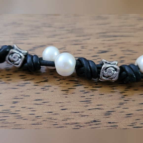 Multimedia Necklace - Picture 3 of 5